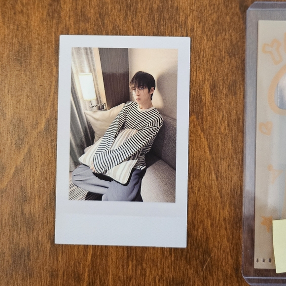 Ateez Yunho Polaroid Set - Picture 3 of 7
